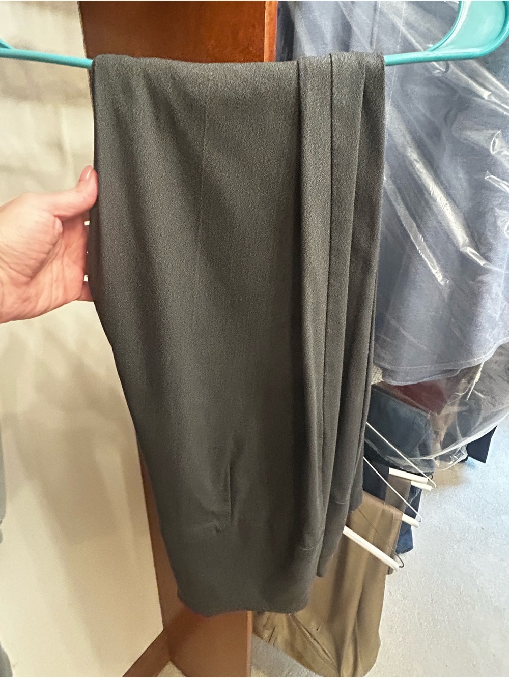 VENUS Black Knit Skirt - Sleek Everyday Wear
